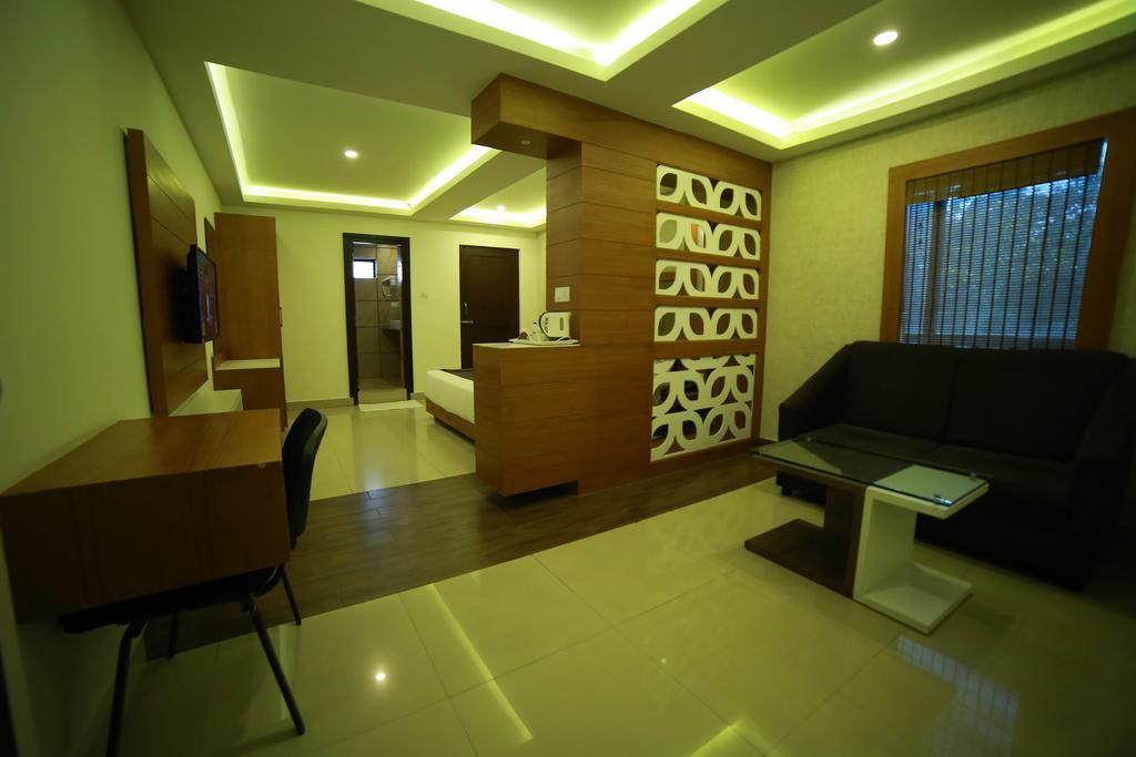 Qik Stay @ S.K. Continental Mysore Exterior foto
